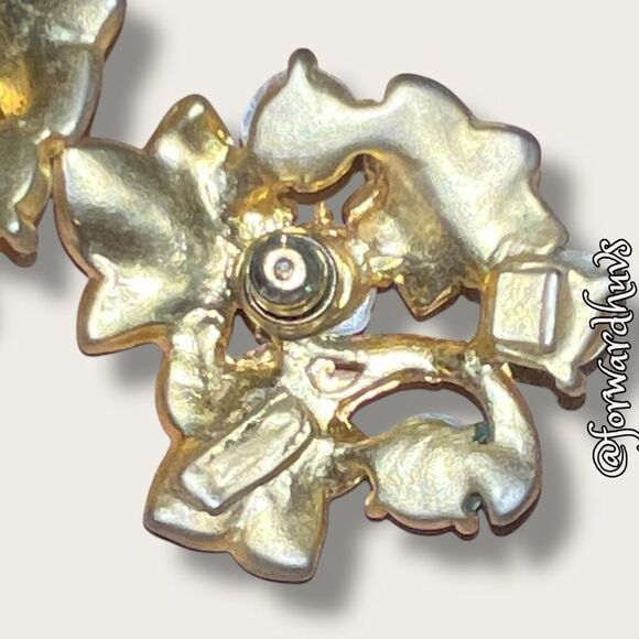 Vintage Gold-Tone Leaf and White Accented Stud Earrings - Picture 9 of 11